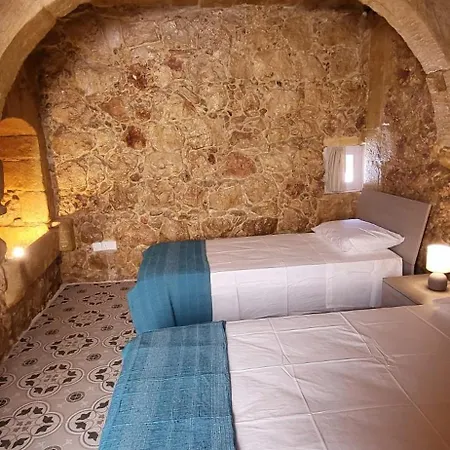 Tan-napli * Nadur